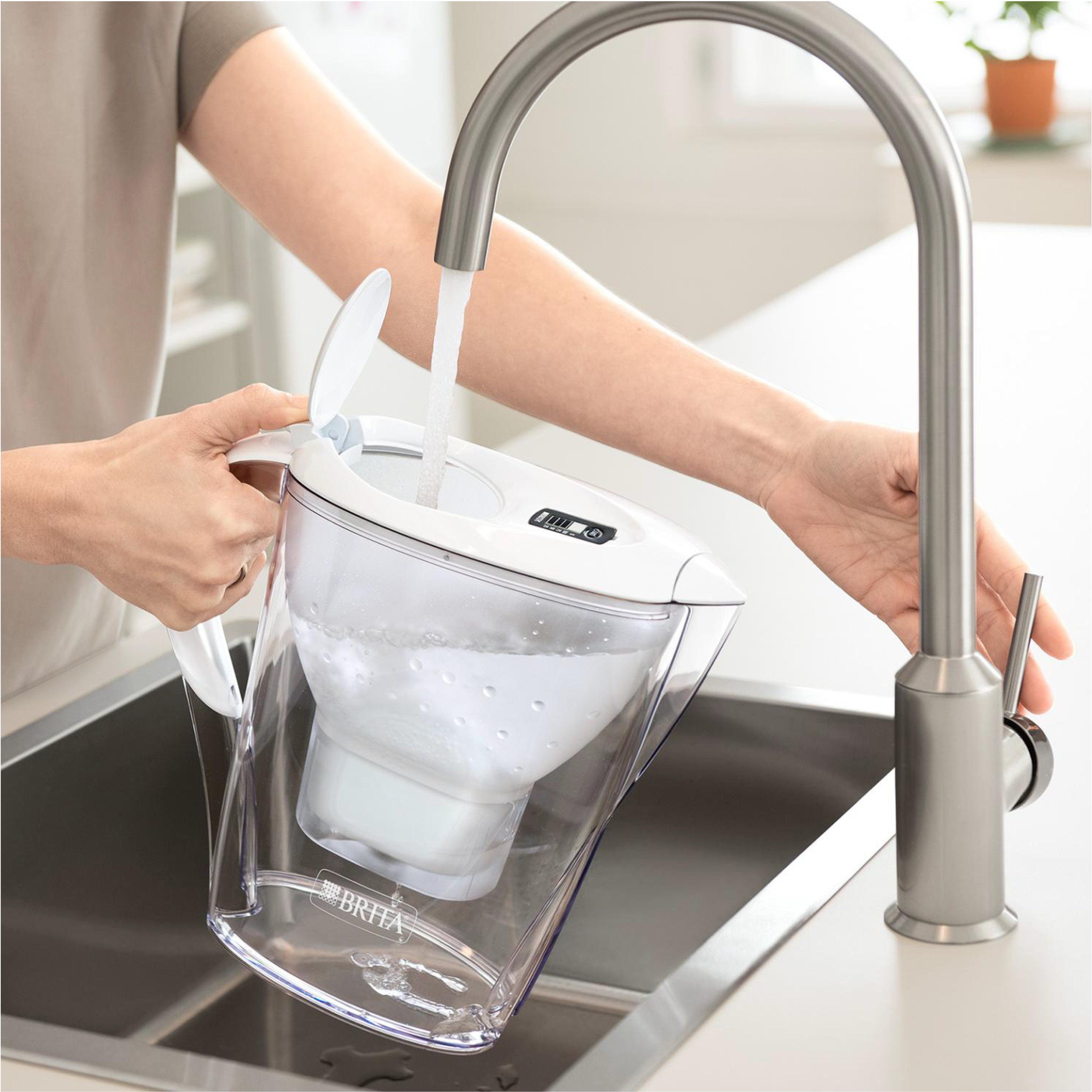 Brita Caraffa filtrante Marella bianca (2.4L) con Filtro - immagine 5